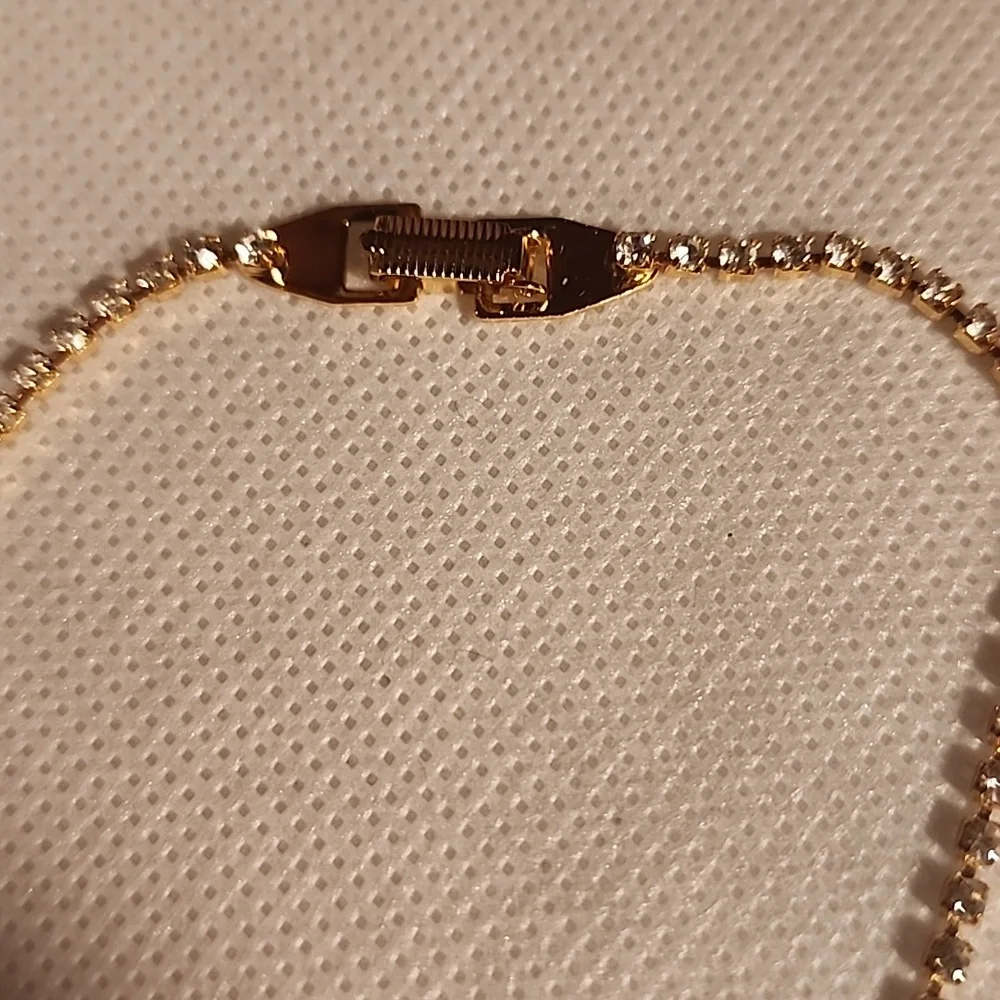 Elegant Gold Toned Rhinestone 16 Inch Necklace - Picture 3 of 7